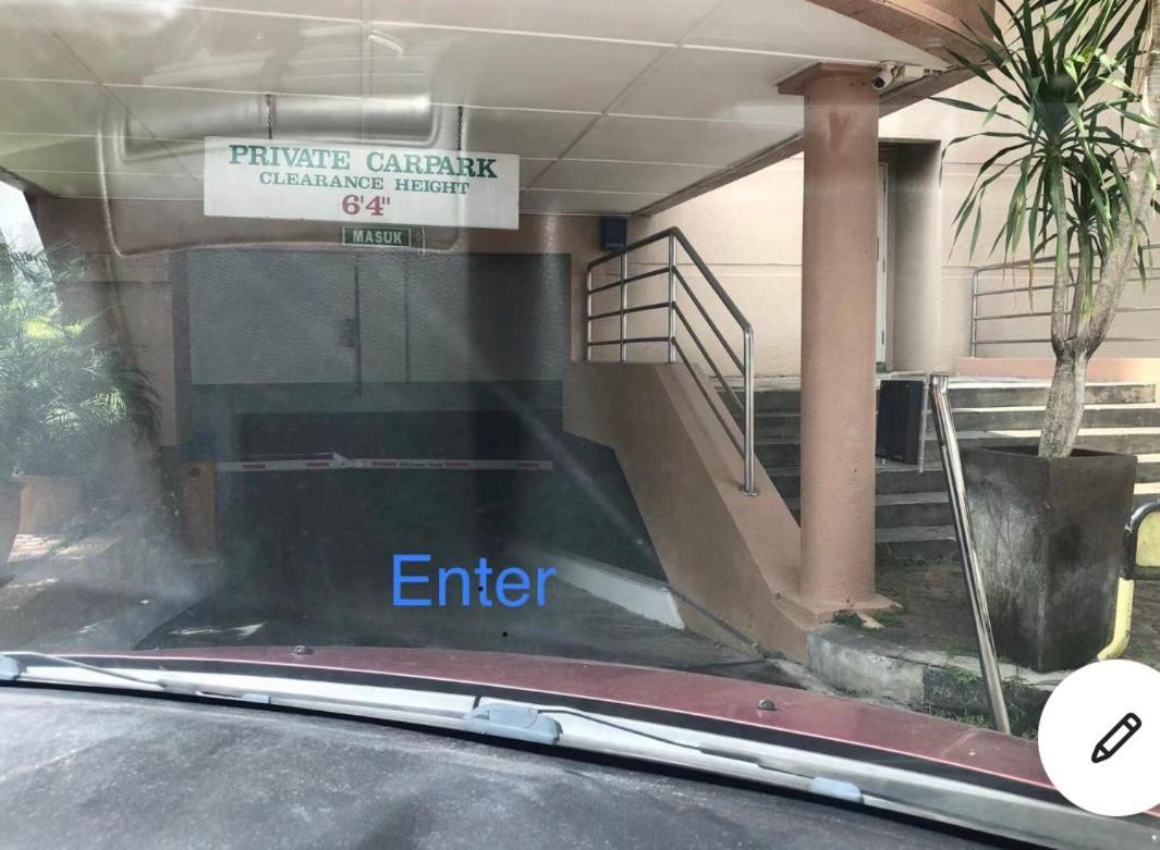 Riverbank Suites Waterfront Kuching Dış mekan fotoğraf